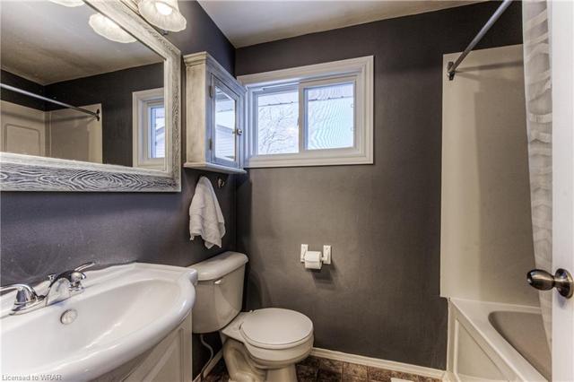 319 Cole Road, House semidetached with 4 bedrooms, 2 bathrooms and 2 parking in Guelph ON | Image 9