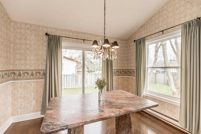 1124 Parkway Dr, House detached with 3 bedrooms, 2 bathrooms and 8 parking in Innisfil ON | Image 4
