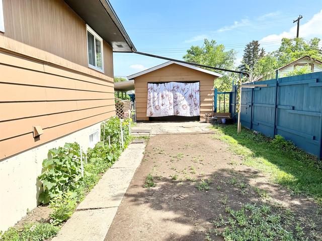 66 2 Avenue E, House detached with 2 bedrooms, 1 bathrooms and 2 parking in Newell County AB | Image 7