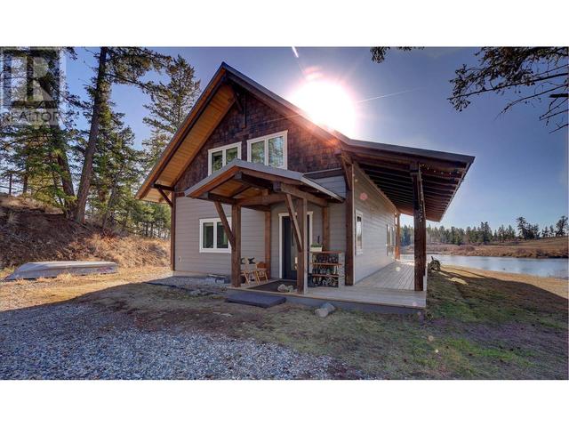 3112 Doctors Lake Road, House detached with 3 bedrooms, 3 bathrooms and null parking in Cariboo F BC | Image 40