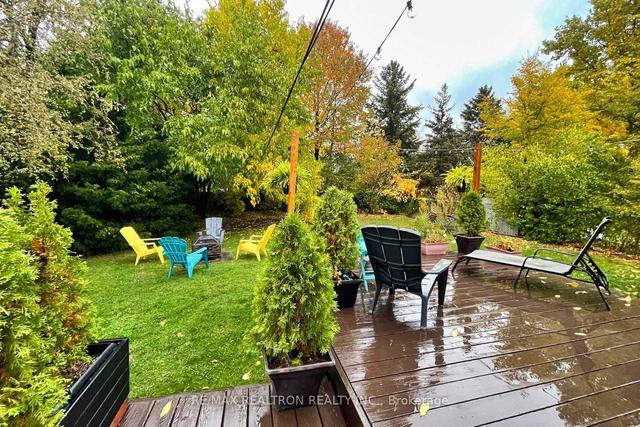 upper - 28 Irvington Cres, House detached with 3 bedrooms, 1 bathrooms and 2 parking in Toronto ON | Image 35