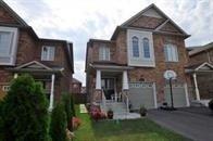 564 Courtney Valley Rd, House semidetached with 3 bedrooms, 4 bathrooms and 3 parking in Mississauga ON | Image 1