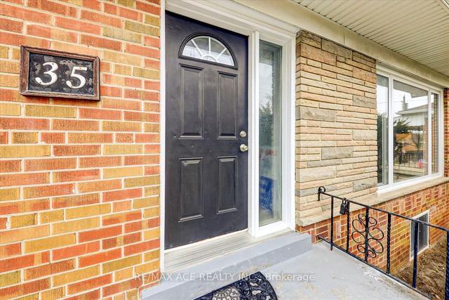 35 Vauxhall Dr, House detached with 3 bedrooms, 4 bathrooms and 3 parking in Toronto ON | Image 34