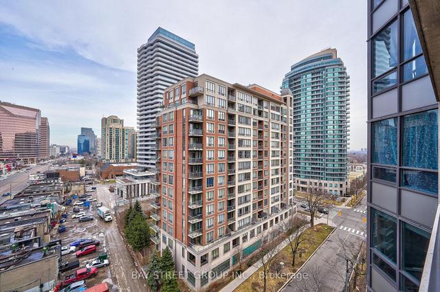 1019 - 500 Doris Ave, Condo with 2 bedrooms, 2 bathrooms and 1 parking in Toronto ON | Image 21