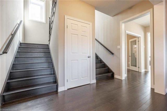 219 Ambrous Cres, House detached with 4 bedrooms, 5 bathrooms and 4 parking in Guelph ON | Image 39
