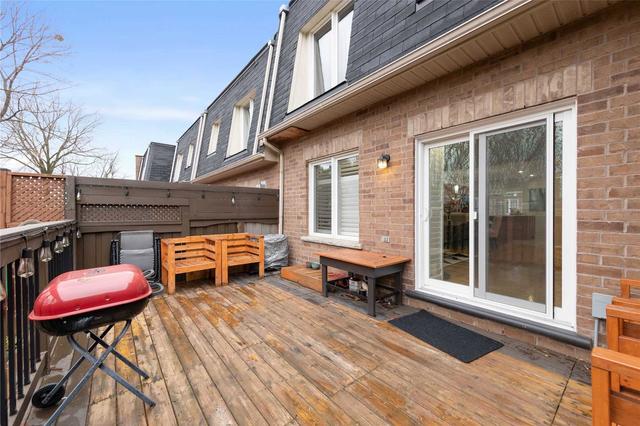40 Jeremiah Lane, House attached with 3 bedrooms, 4 bathrooms and 2 parking in Toronto ON | Image 13
