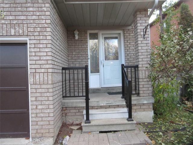 7236 Seabreeze Dr, House detached with 3 bedrooms, 2 bathrooms and 2 parking in Mississauga ON | Image 7