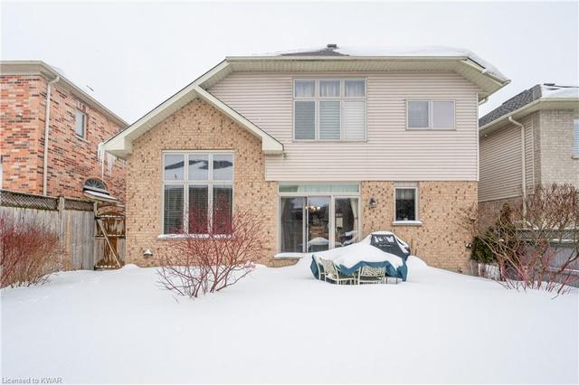 402 Rideau River Street, House detached with 4 bedrooms, 2 bathrooms and 4 parking in Waterloo ON | Image 48