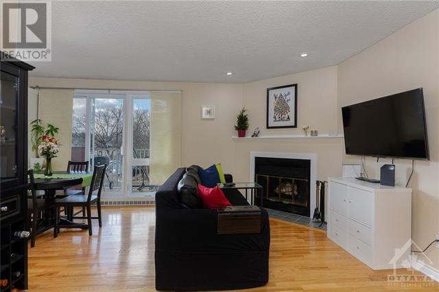 604 - 1589 St Bernard Street, House attached with 2 bedrooms, 2 bathrooms and 1 parking in Ottawa ON | Image 5