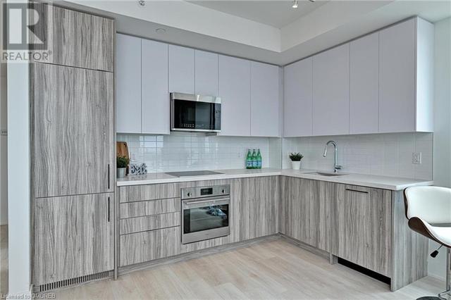 297 Oak Walk Drive Unit# 2204, Condo with 2 bedrooms, 1 bathrooms and 1 parking in Oakville ON | Image 17