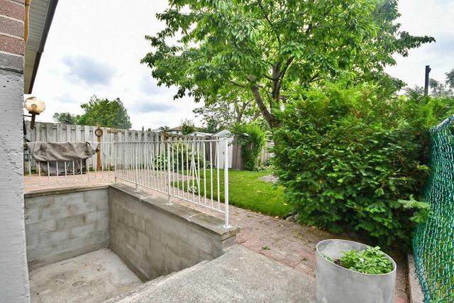 9 Andes Rd, House semidetached with 3 bedrooms, 2 bathrooms and 2 parking in Toronto ON | Image 19