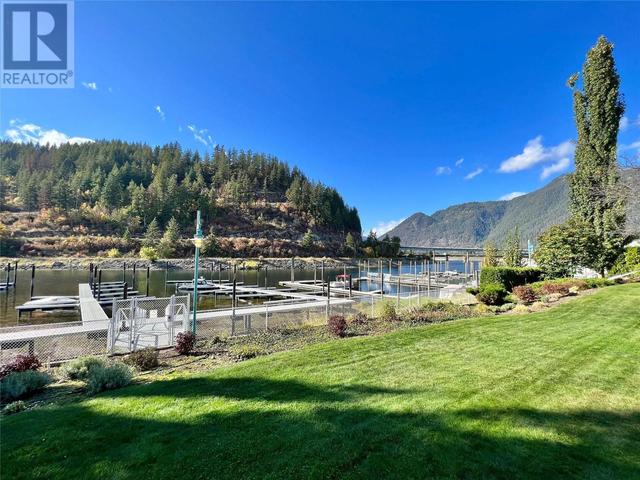 b304 - 1118 Riverside Avenue, Condo with 2 bedrooms, 2 bathrooms and 2 parking in Sicamous BC | Image 15