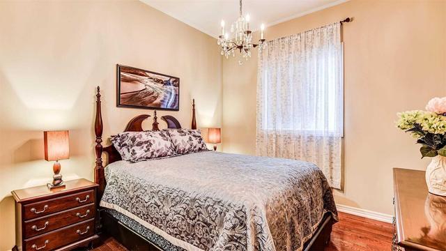 45 Colonel Bertram Rd, House detached with 3 bedrooms, 3 bathrooms and 3 parking in Brampton ON | Image 17