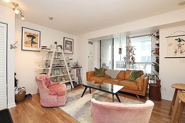 909 - 76 Shuter St, Condo with 1 bedrooms, 1 bathrooms and null parking in Toronto ON | Image 3