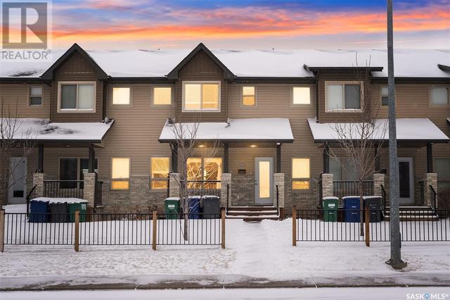 254 Maningas Bend, House attached with 3 bedrooms, 3 bathrooms and null parking in Saskatoon SK | Image 1