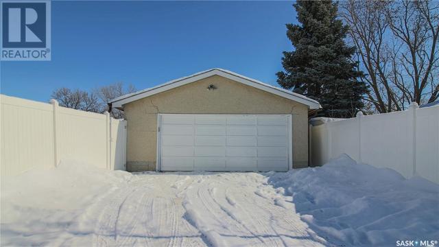 110 Mccarthy Boulevard N, House detached with 3 bedrooms, 2 bathrooms and null parking in Regina SK | Image 41