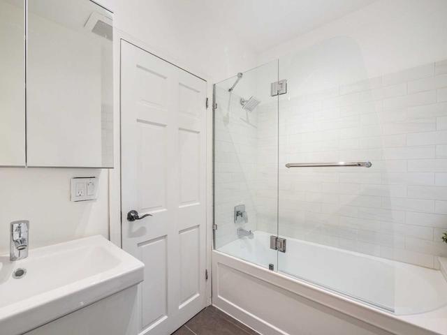 329 Durie St, House semidetached with 4 bedrooms, 2 bathrooms and 1 parking in Toronto ON | Image 18