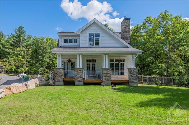 319 Bayview Lodge Road, House detached with 3 bedrooms, 3 bathrooms and 10 parking in Mississippi Mills ON | Image 1