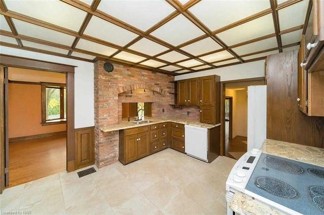 1967 Glass Ave, House detached with 4 bedrooms, 3 bathrooms and 12 parking in Lincoln ON | Image 5
