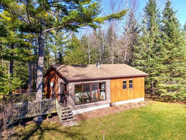 337 Balsam Lake Dr, House detached with 2 bedrooms, 1 bathrooms and 5 parking in Kawartha Lakes ON | Image 1