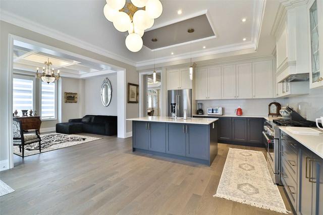 56 Rosshaven Cres, House detached with 4 bedrooms, 4 bathrooms and 5 parking in Vaughan ON | Image 13