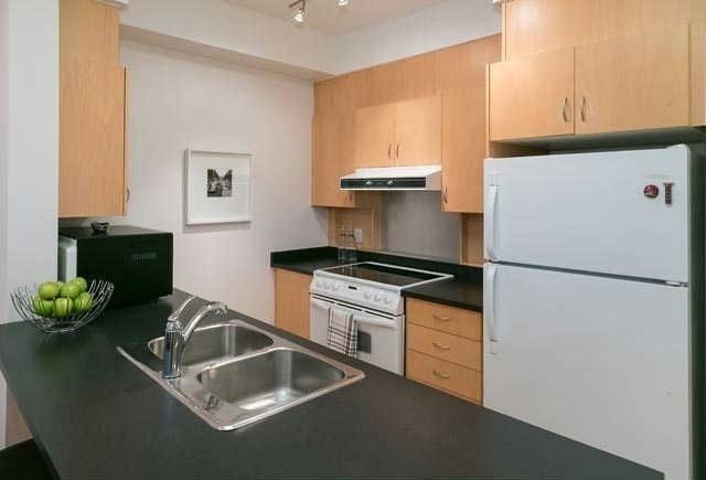 710 - 18 Beverley St, Condo with 1 bedrooms, 1 bathrooms and 1 parking in Toronto ON | Image 7