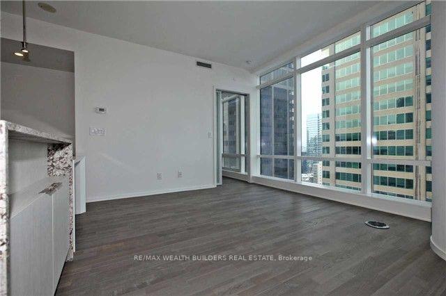 1101 - 1 Bloor St E, Condo with 2 bedrooms, 2 bathrooms and 1 parking in Toronto ON | Image 9