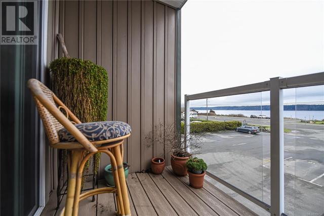 204 - 894 Island Hwy S, Condo with 2 bedrooms, 2 bathrooms and 10 parking in Campbell River BC | Image 2