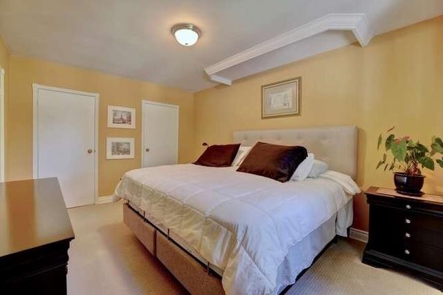 2289 Belfast Cres, House detached with 4 bedrooms, 3 bathrooms and 8 parking in Mississauga ON | Image 8