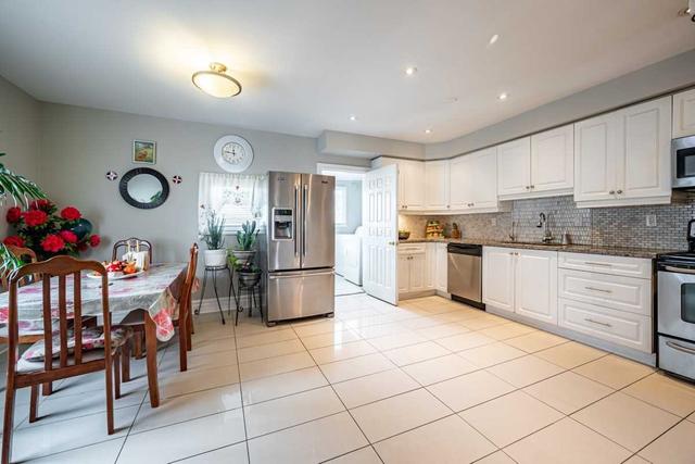 13 Birch Tree Cres, House detached with 3 bedrooms, 3 bathrooms and 4 parking in Toronto ON | Image 26