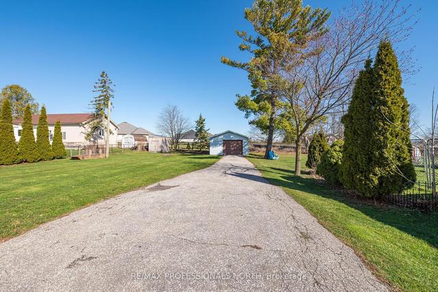 2030 Victoria St, House detached with 3 bedrooms, 2 bathrooms and 9 parking in Innisfil ON | Image 28