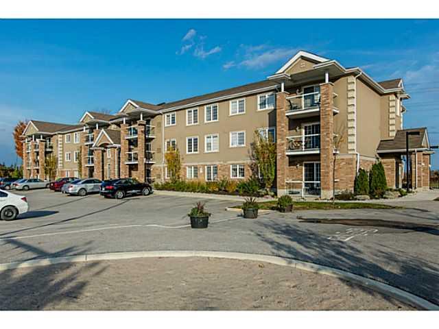 10 - 137 Sydenham Wl, Condo with 2 bedrooms, 1 bathrooms and NaN parking in Barrie ON | Image 1