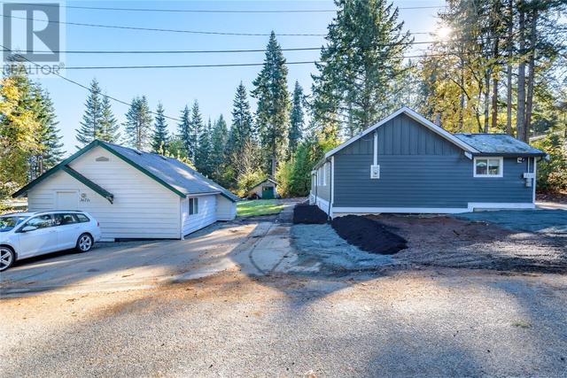 3671 Thomson Rd, House detached with 3 bedrooms, 3 bathrooms and 8 parking in Comox Valley A BC | Image 3