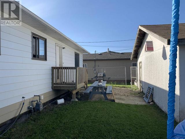 10663 102 Street, House detached with 5 bedrooms, 3 bathrooms and null parking in Taylor BC | Image 29