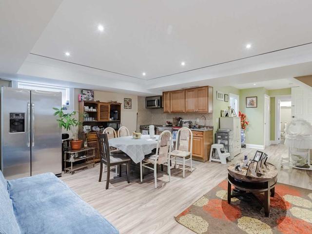 2 Alyward St, House detached with 3 bedrooms, 4 bathrooms and 9 parking in Toronto ON | Image 5