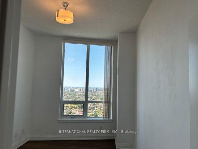 ph09 - 7161 Yonge St, Condo with 3 bedrooms, 2 bathrooms and 2 parking in Markham ON | Image 2