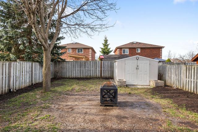 28 Charleson Dr, House detached with 3 bedrooms, 2 bathrooms and 5 parking in Barrie ON | Image 11