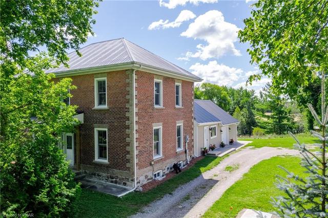 879 Highway 7, House detached with 4 bedrooms, 2 bathrooms and 5 parking in Otonabee South Monaghan ON | Image 12