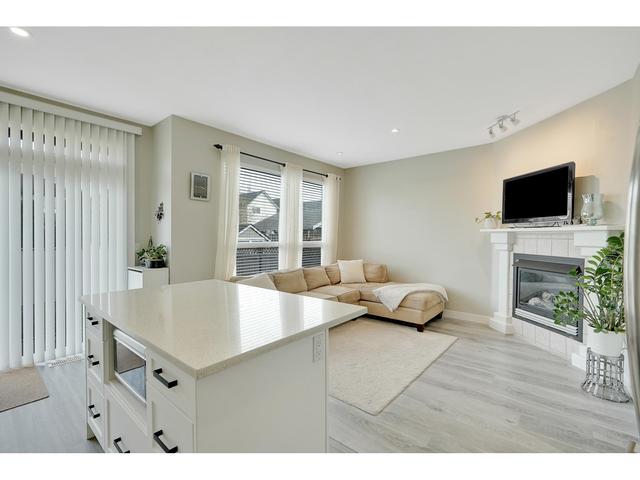 6736 184 Street, House attached with 4 bedrooms, 4 bathrooms and 3 parking in Surrey BC | Image 12