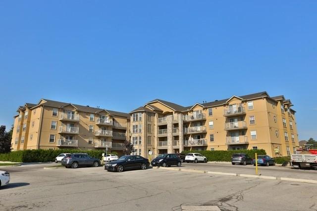 301 - 1490 Bishops Gate, Condo with 2 bedrooms, 2 bathrooms and 2 parking in Oakville ON | Image 2