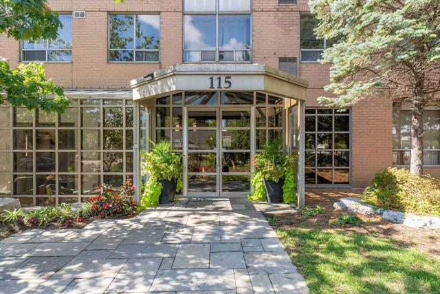 508 - 115 Onmi Dr, Condo with 3 bedrooms, 2 bathrooms and 2 parking in Toronto ON | Image 1