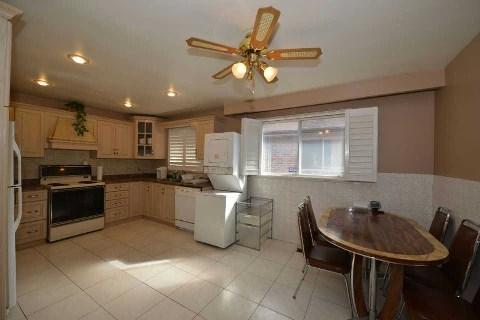 81 Rosemount Dr, House detached with 3 bedrooms, 1 bathrooms and 1 parking in Toronto ON | Image 2