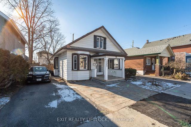 223 Prince St, House detached with 3 bedrooms, 1 bathrooms and 3 parking in Peterborough ON | Image 12