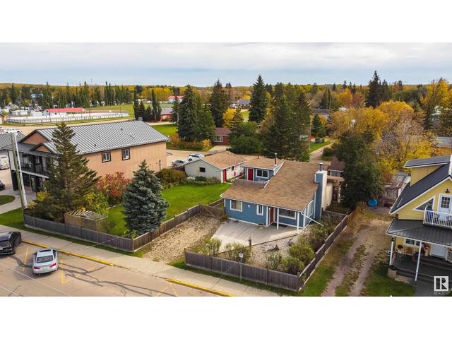 5035 50 Av, House detached with 2 bedrooms, 1 bathrooms and 8 parking in Alberta Beach AB | Image 48