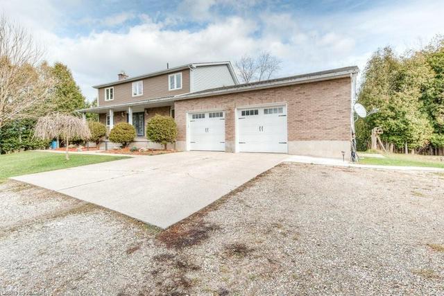 4397 Sideroad 20 N, House detached with 4 bedrooms, 3 bathrooms and 6 parking in Puslinch ON | Image 2