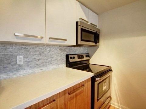 619 - 11 St Joseph St, Condo with 1 bedrooms, 1 bathrooms and null parking in Toronto ON | Image 5
