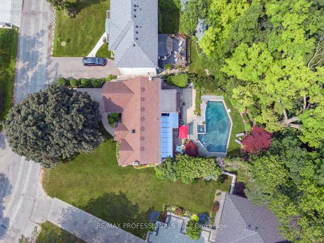 9 Hilldowntree Rd, House detached with 4 bedrooms, 3 bathrooms and 6 parking in Toronto ON | Image 33