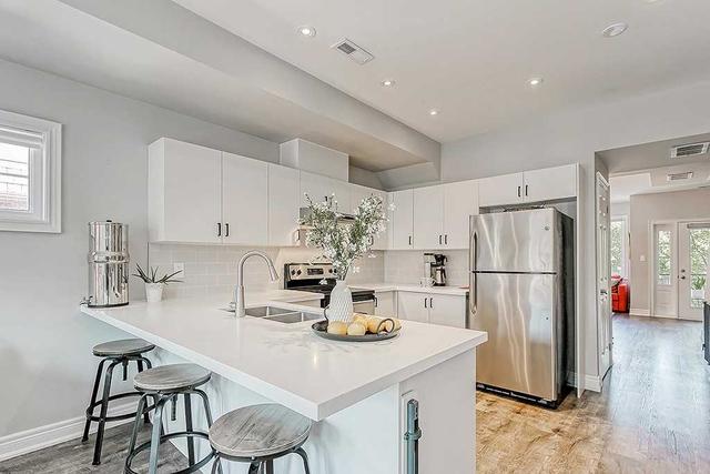 96 Nelson St, House attached with 2 bedrooms, 4 bathrooms and 1 parking in Oakville ON | Image 27
