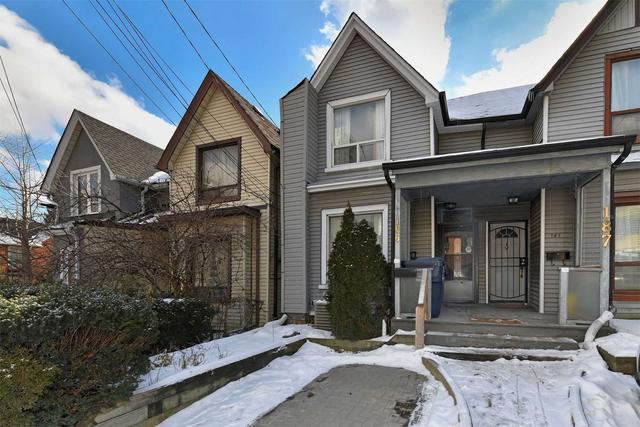 189 Soudan Ave, House semidetached with 3 bedrooms, 2 bathrooms and 1 parking in Toronto ON | Image 1
