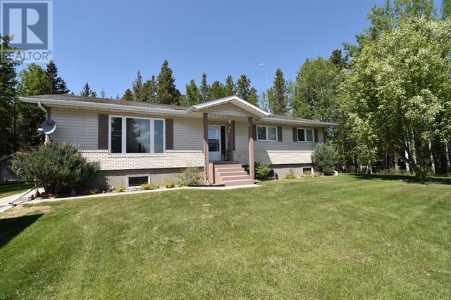 8 Woodlands Drive, House detached with 5 bedrooms, 3 bathrooms and 2 parking in Clearwater County AB | Card Image